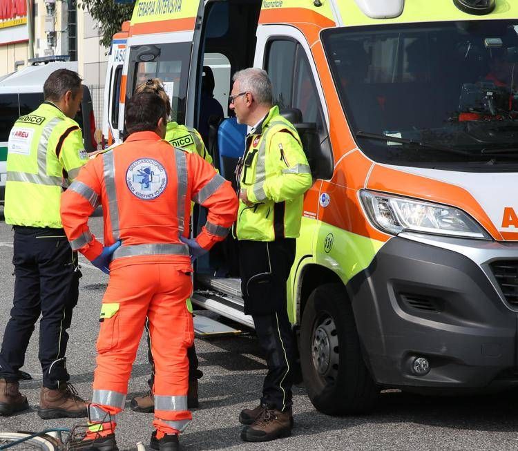 Ambulanza, immagine di repertorio (Fotogramma)